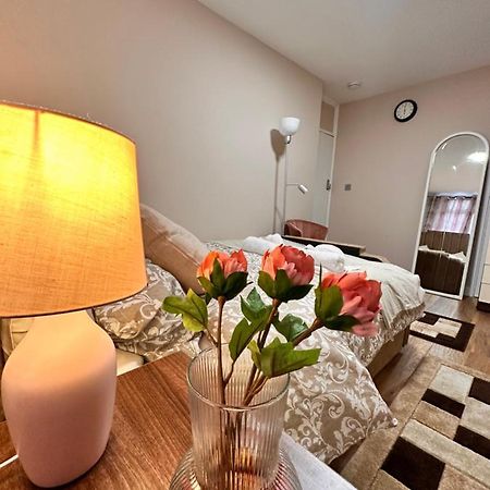 Canary Wharf Single Double And En-Suite Rooms London Bagian luar foto