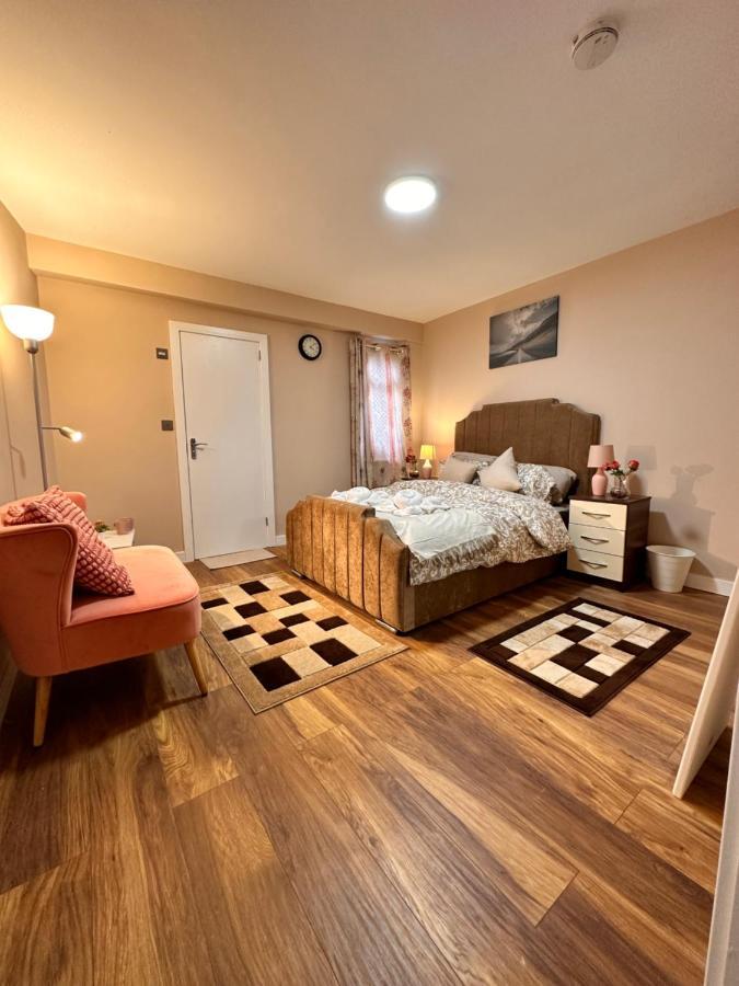 Canary Wharf Single Double And En-Suite Rooms London Bagian luar foto