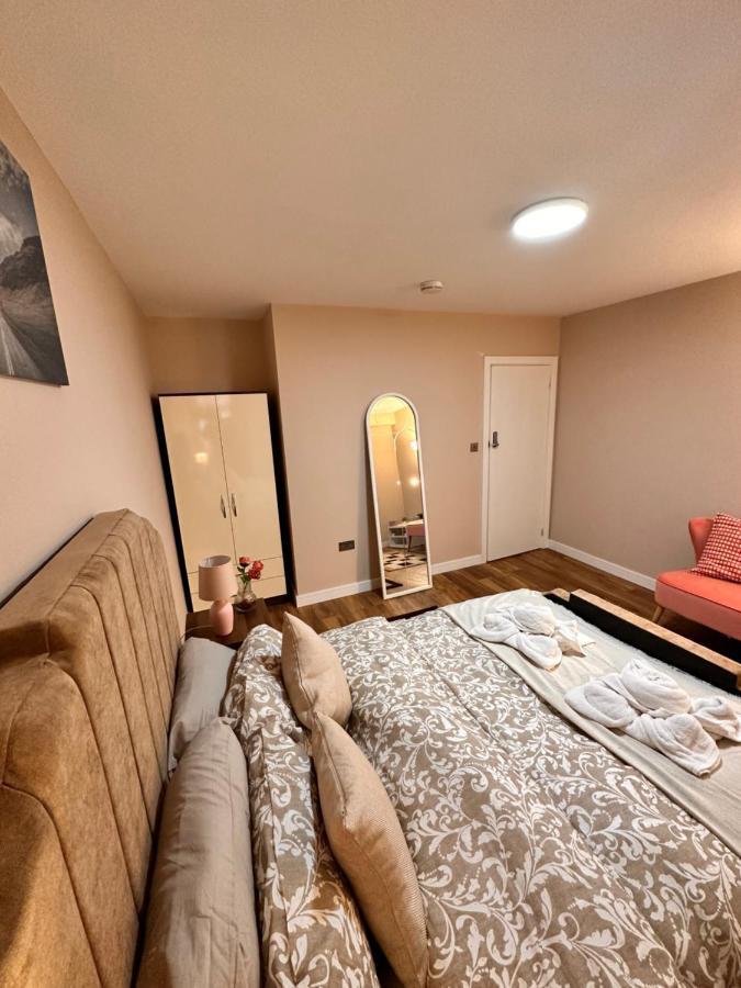 Canary Wharf Single Double And En-Suite Rooms London Bagian luar foto