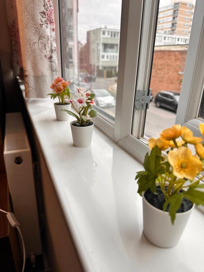 Canary Wharf Single Double And En-Suite Rooms London Bagian luar foto