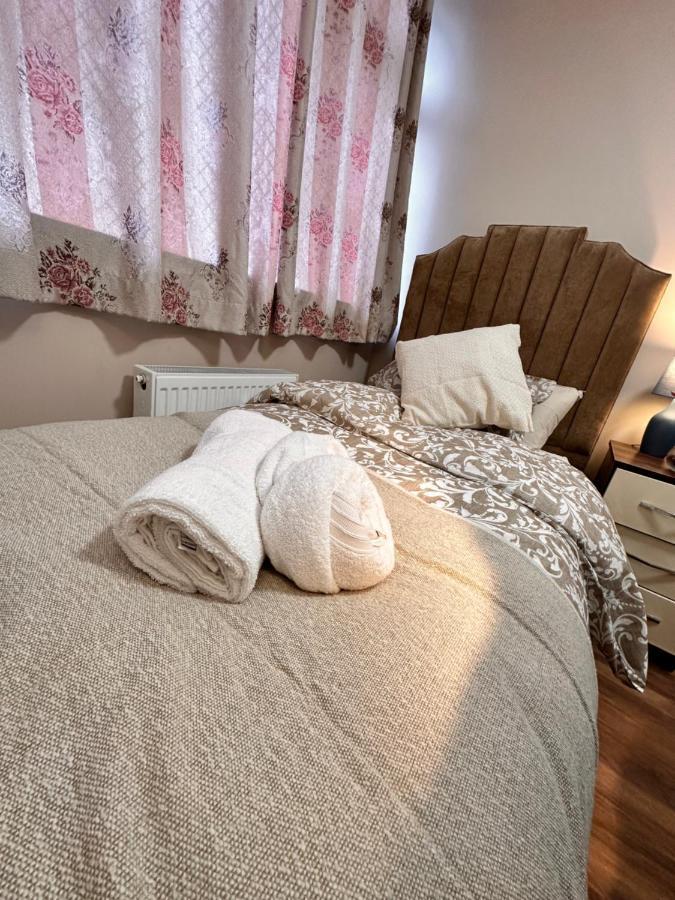 Canary Wharf Single Double And En-Suite Rooms London Bagian luar foto