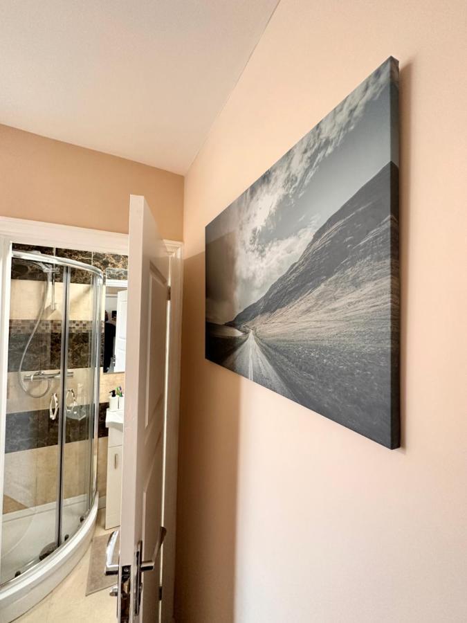 Canary Wharf Single Double And En-Suite Rooms London Bagian luar foto